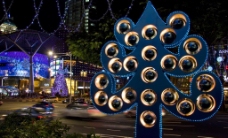 新加坡 圣诞夜 乌节路上的节日气氛图片