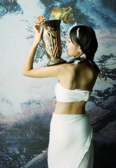亚洲美女艺术照图片