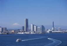 江边城市风景图片