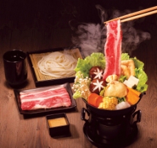 日本肥牛火锅料理图片