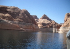 湖泊岩石景色图片